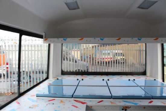 バスの中から外を見た場合